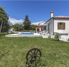 6 bedroom villa with pool near Labin, Istria, sleeps 12